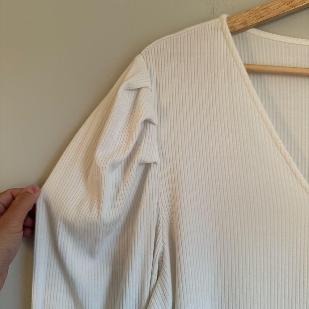 Ann Taylor Cream V-Neck Blouse - Picture 4 of 11